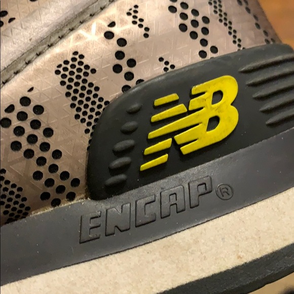 New Balance Men’s 8.5 - Picture 8 of 8